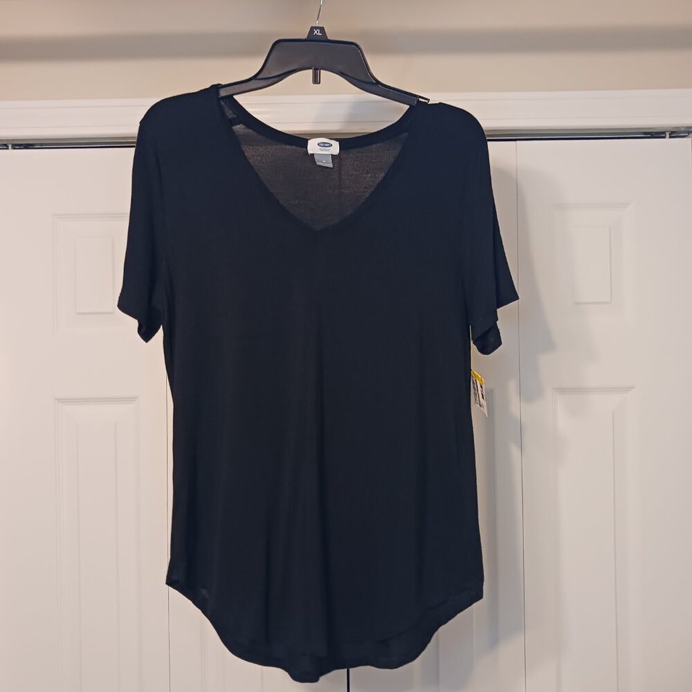 #230 3/$18 - Old Navy Black Short Sleeve Top Size M